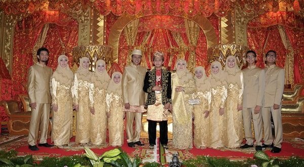 foto keluarga besar Iwan Prayitno